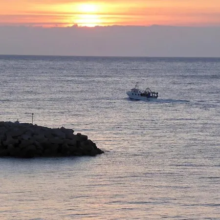 Palamos شقة